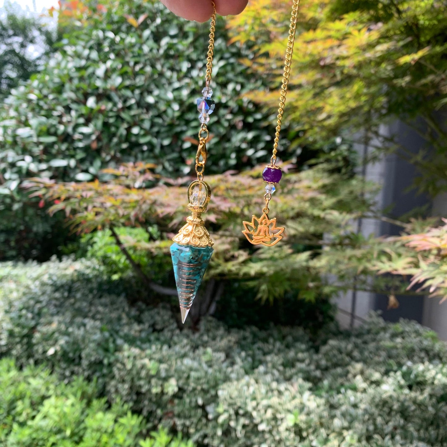 Lótusz Türkiz Inga