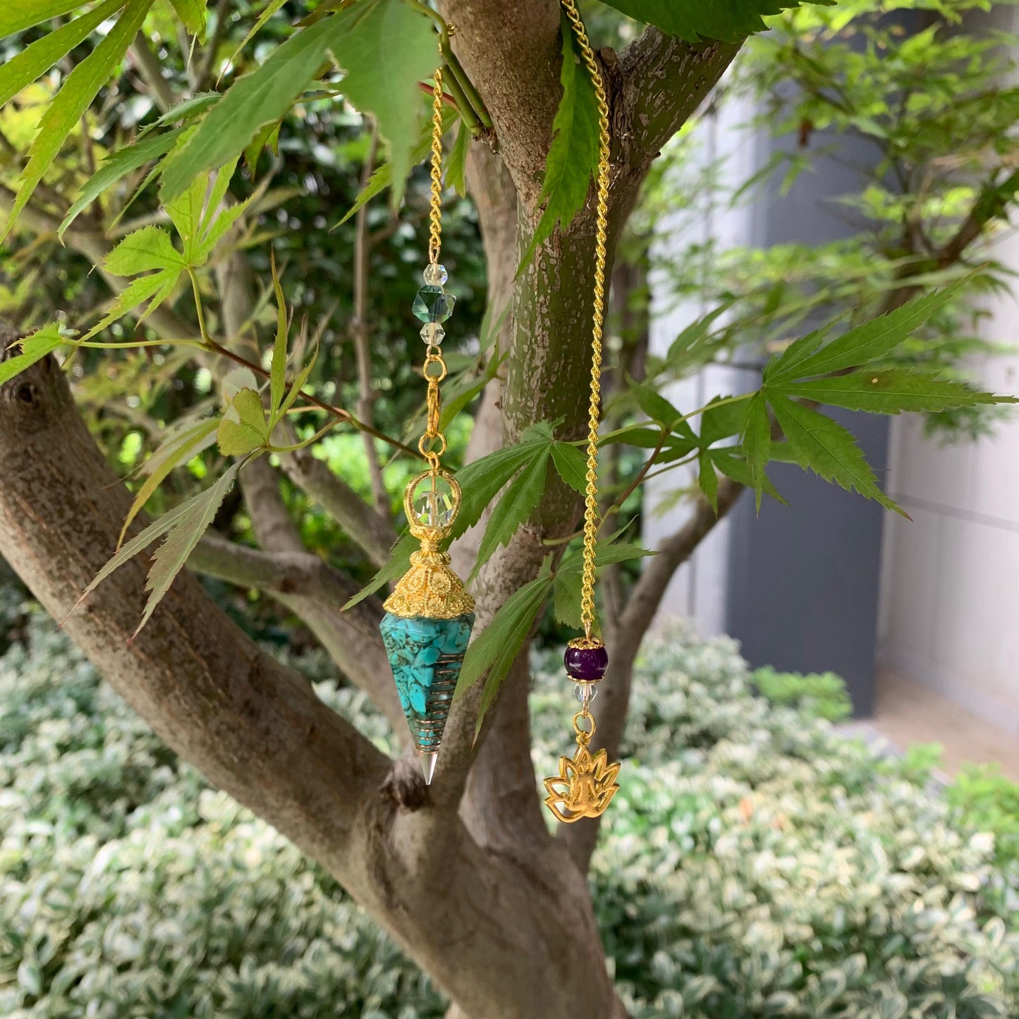 Lótusz Türkiz Inga