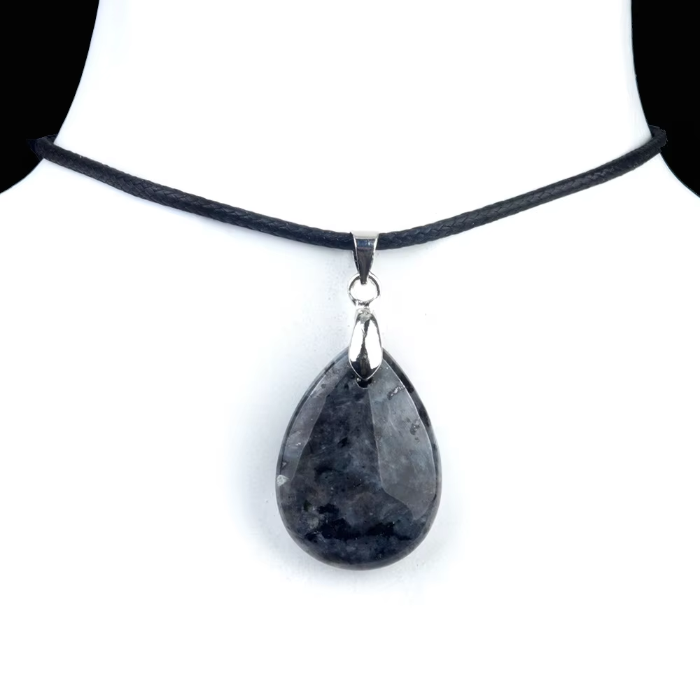 Spektrolit nyaklánc