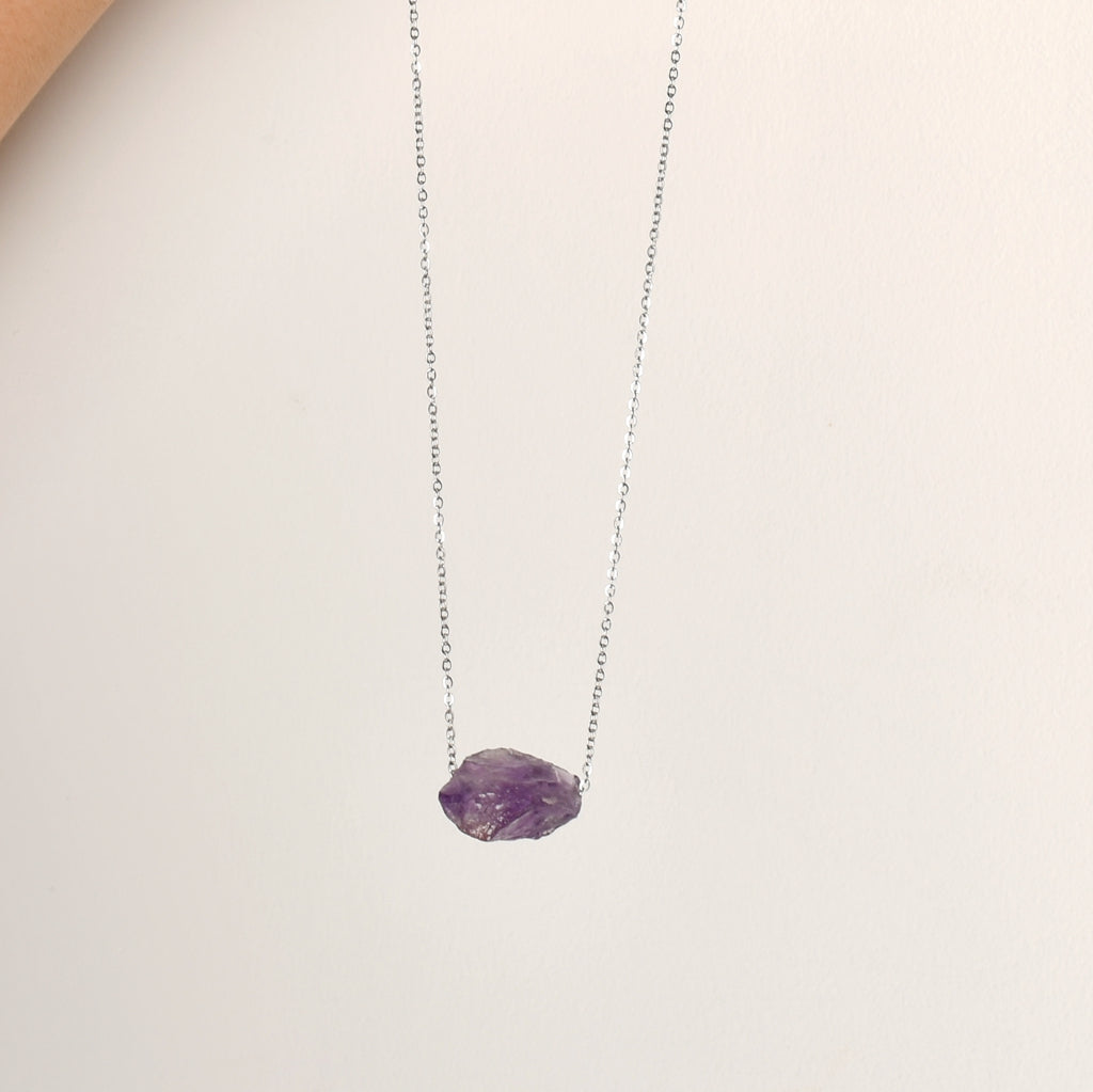 Ametiszt medál ezüstözött lánccal