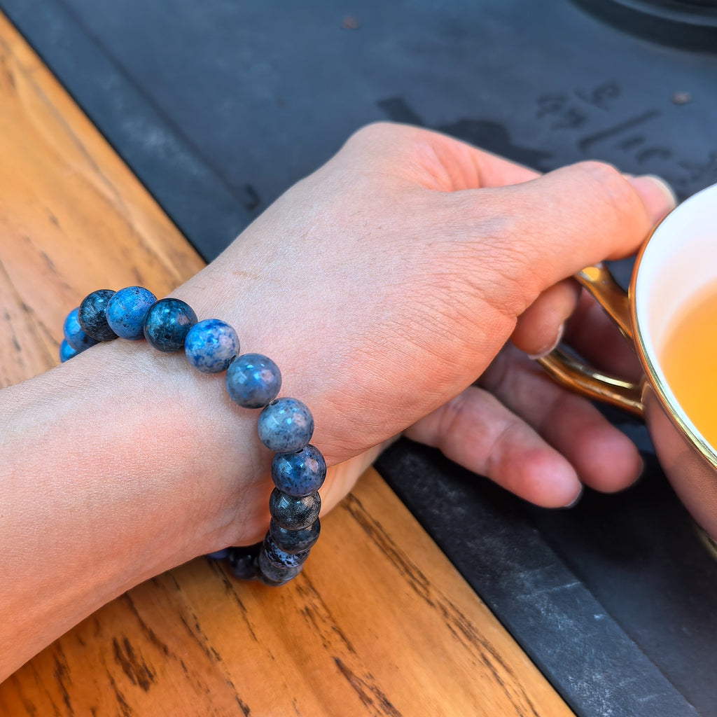 Kék Dumortierit Karkötő