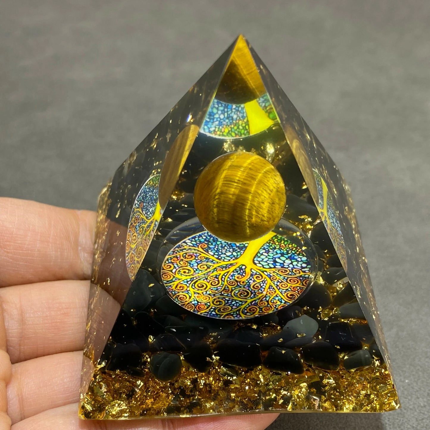 Tigrisszem Orgonit Piramis